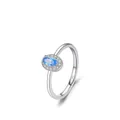 Ring aus 925 Sterling Silber mit ovalem hellblauem Topas und Zirkonia-Besatz - US Größe 5 / Hellseeblau
