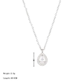 Zilveren ketting met peergeslepen zirkonia hanger en een dubbele halo van steentjes - Zilver-Witte Zirkoon