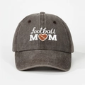 Gorra vintage gris oscuro lavado con bordado de Football Mom y motivo de corazón blanco - café