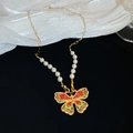 Goldene Schmetterlingskette mit Emaille und weißen Perlen im chinesischen Stil - Filigraner Schmetterling Perle Stil(31#)