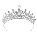 Detail van de bruidskroon met zilveren afwerking en grote druppelvormige kristallen midden - Geen Kam / Zilver - Witte Zirkonia