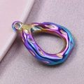Pendentif goutte en acier inoxydable arc-en-ciel avec surface texturée pour bijoux DIY - Arc-en-ciel