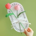 Bouquet di tulipani fatti a mano all'uncinetto corallo e rosa con nastri decorativi - Combinazione Rosa Scuro E Rosa Chiaro