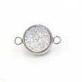 Macro-opname van zilverkleurige ronde glitterhanger met dubbele verbindingsringen - Iridescent Wit Stijl (9) / 12mm