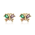 Makro-Detail von Schmetterlings-Ohrsteckern mit 18K Gold-Finish und bunten Edelsteinen - Goldener Schmetterling Bunter Edelstein
