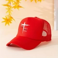 Cappellino trucker rosso con croce bianca e parole motivazionali su fondo caldo - Taglia unica / Rosso