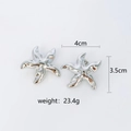 Pendientes de estrella de mar plateados con dimensiones de 4 cm por 3,5 cm - Pendientes de Botón de Estrella de Mar / Plateado