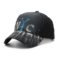 Casquette NYC noire style graffiti avec détails usés et effet peinture de rue urbain - Taille Unique(Réglable) / Noir