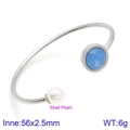 Bracelet jonc en acier argenté avec une pierre bleue facettée et perle de nacre - Style Gemme Bleue Argent (KB123054-K)