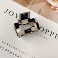 Classic black and white checkered hair claw clip made of glossy acetate resin - Black and White Plaid