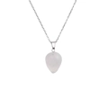 Dettaglio del pendente a goccia in cristallo bianco su elegante catena in metallo - Cristallo di rocca