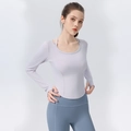 Eng anliegendes lila Langarm-Yoga-Oberteil und blaue Sport-Leggings mit hohem Bund - S / Violett