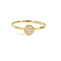 Elegante anillo de acero inoxidable dorado con un racimo redondo de cristales claros - US5 / Abril Blanco - Dorado