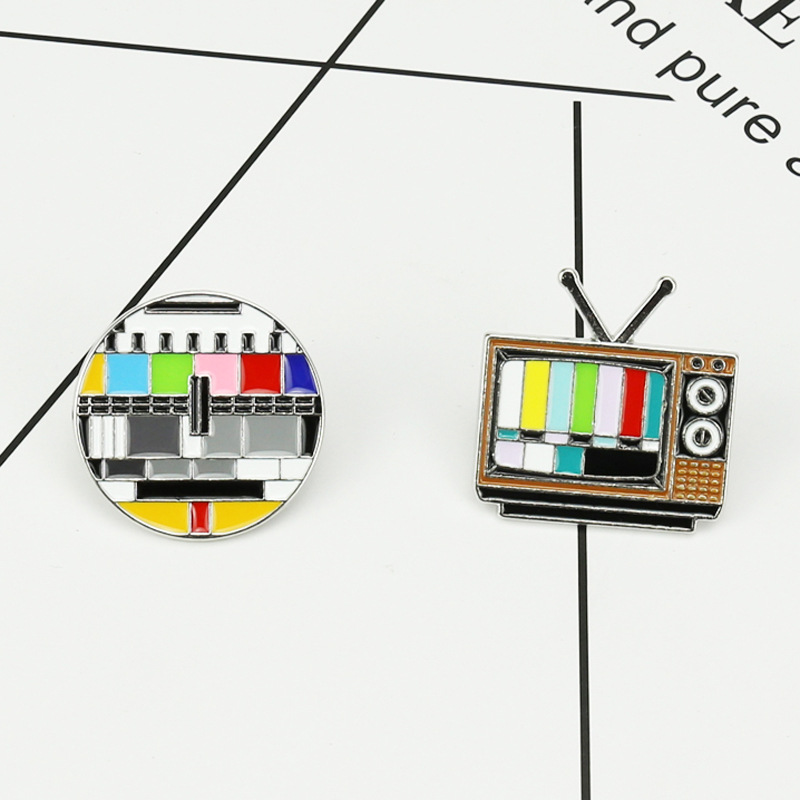 Vintage TV Set No Signal Enamel Pin Set Zinc Alloy Retro Television Test Pattern Color Bar Brooch For Backpack Denim Jacket Clothes Unisex Personalized Badge Jewelry