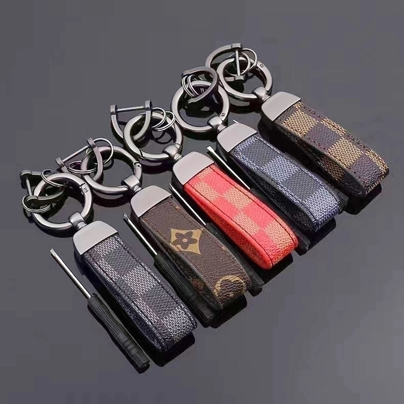 Classic PU Leather Monogram Checkerboard Car Keychain Zinc Alloy D-Ring Key Ring With Screwdriver Business Auto Accessories