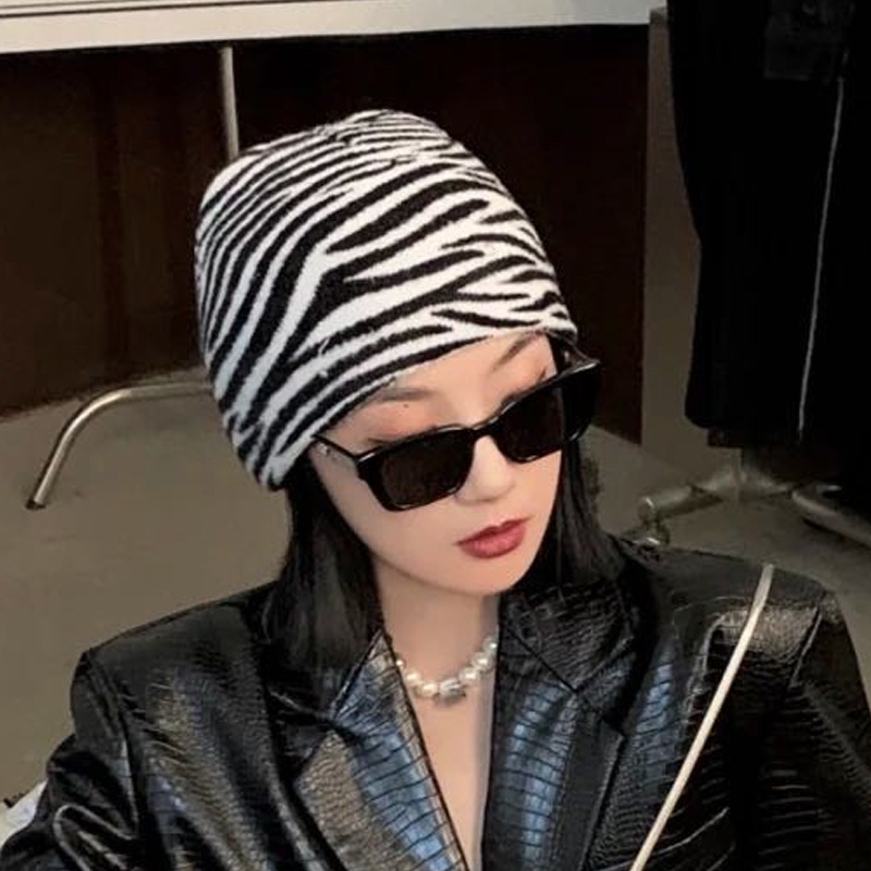 Acrylic Knitted Beanie Hat for Women Men Black White Leopard Zebra Cow Checkerboard Houndstooth Pattern Warm Winter Skull Cap Korean Ins Style Fashion Accessories