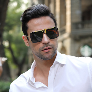 Wholesale Oversized Square Sunglasses with Metal Frame for Men Women - Everful