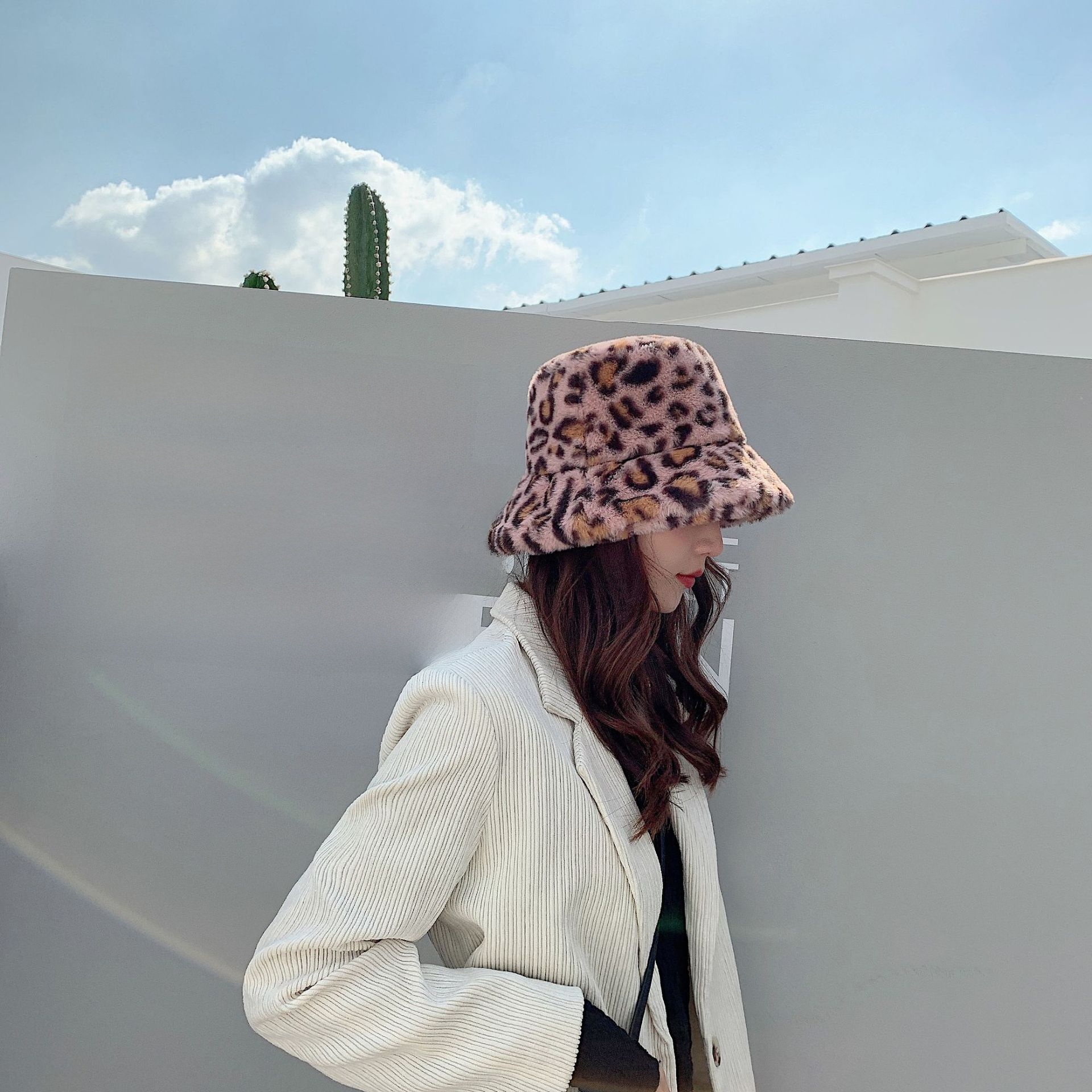 Retro Leopard Print Plush Bucket Hat Winter Warm Thick Faux Fur Fisherman Hat For Women Travel Outdoor Fashion Sweet Basin Hat