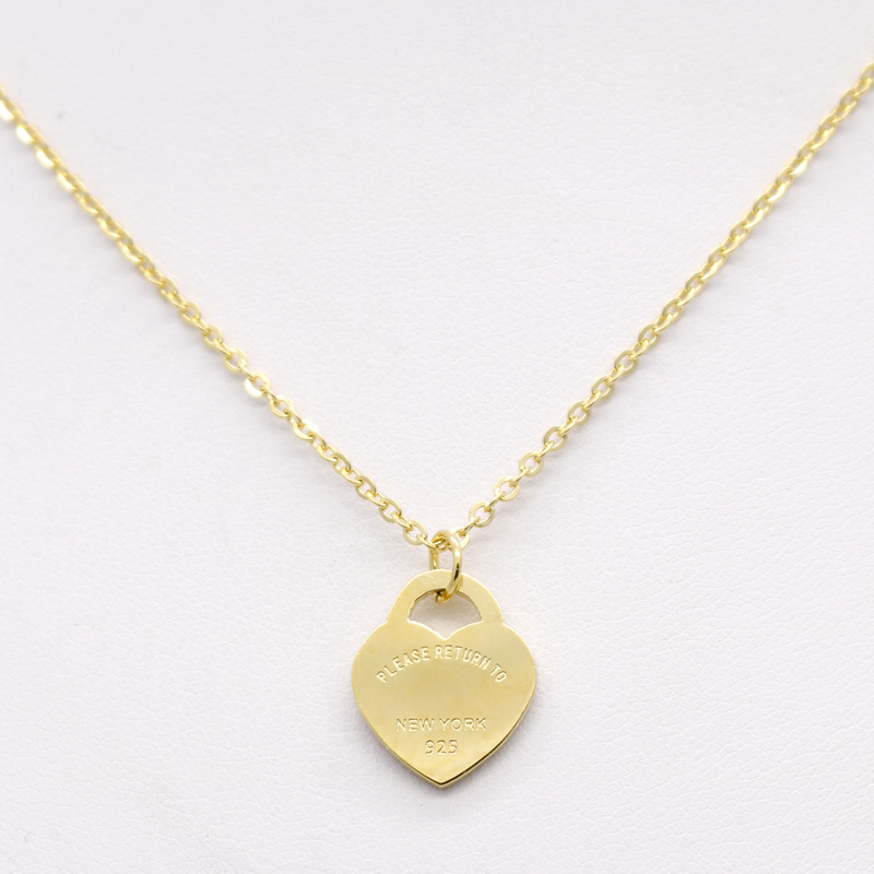 Stainless Steel Heart Pendant Necklace With 18K Gold Plated Return To NY Letter Design Classic Aesthetic Chain For Women Everyday Jewelry Anniversary Gift