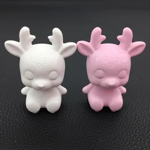 Détail des moules en silicone de renne 3D rose et blanc pour l'artisanat en résine