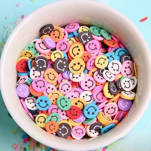 Tranches de pâte polymère colorées avec visages souriants pour décoration d'ongles DIY