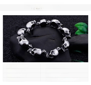 Detailed view of punk stainless steel skull bracelet with professional product specs