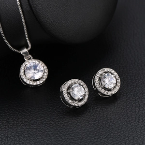 Halo Round Alloy Rhinestone Pendant Necklace And Stud Earrings Jewelry Set For Women Elegant Silver Tone Anniversary Gift