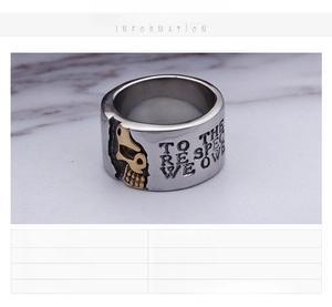 Detailed view of punk pirate skull ring in silver and gold finish with 16g weight