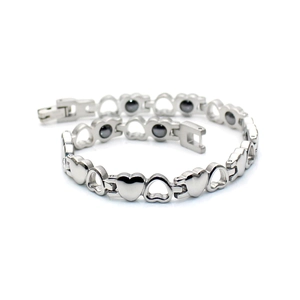 Bracelet magnétique en forme de cœur argenté pour couples en acier inoxydable poli