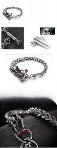 Détail du bracelet tête de dragon pour homme en acier inoxydable de 21cm sur 28mm