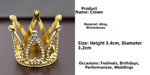 Detail view of mini gold crown with heart cutouts and rhinestones, dimensions 3.4x3.2 cm