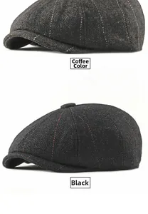 Détail des motifs à chevrons sur les casquettes newsboy en laine café et noir en macro