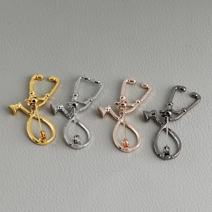Stethoscope metal brooches in gold, silver, rose gold and gunmetal on leather
