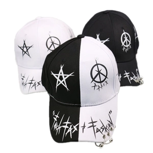 Casquettes de baseball graffiti avec étoiles et anneaux en métal style street noir et blanc