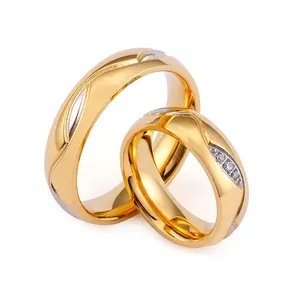 Anelli Di Coppia Con Motivo A Onde Acciaio Inossidabile Placcato Oro 18K Design Intrecciato Con Zirconia Uomo Donna Elegante