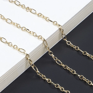 Elegant gold Figaro eyewear chain with polished long and short oval links
