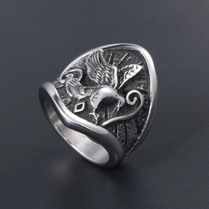 Bague vintage aigle en acier inoxydable pour homme avec relief détaillé en argent vieilli