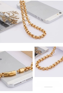 Detail of gold-plated stainless steel double ring chain necklace with secure plug-in clasp