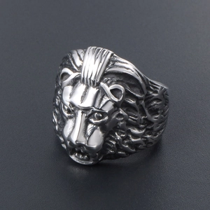 Men's retro stainless steel lion head ring with punk style 3D relief on dark background
