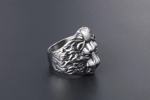 Macro shot highlighting intricate details of the vintage silver lion head ring for men