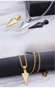 Détails de pendentifs pointes de flèche en acier inoxydable, finis or, argent et noir