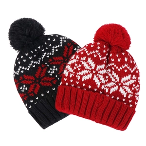 Bonnets d'hiver tricotés avec flocons de neige en rouge et noir et pompons soyeux
