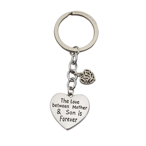 Engraved Heart Keychain Stainless Steel Alloy Meaningful Family Gift For Mom Daughter Son Aunt Niece Grandmother