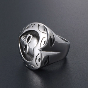 Bague punk rétro en acier titane avec crâne et cœur pour homme en finition argentée