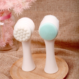 Dual-sided manual facial brush with soft bristles and silicone head for deep pore cleansing