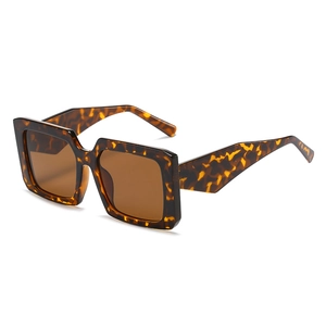 Classic tortoise shell square sunglasses with thick frames and brown lenses for women