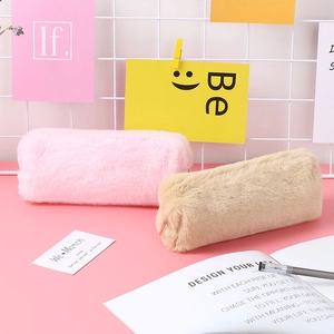 Süßes Plüsch-Mäppchen mit großem Fassungsvermögen in Rosa und Beige, weiche Textur