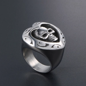Bague vintage en acier inoxydable en forme de cœur avec crâne style punk gothique