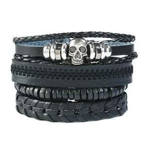 Bracelet Crâne Punk Vintage Cuir Tissé Main PU Perles Bois Multicouche Cordon Réglable Bijoux Hommes