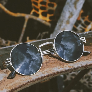 Retro Steampunk Round Polarized Sunglasses Metal Frame UV400 Protection Vintage Industrial Style Eyewear For Men Women